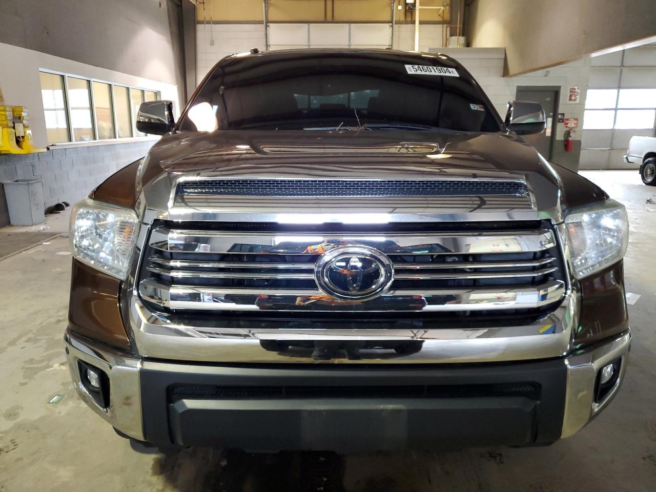 Photo 4 VIN: 5TFHY5F13FX423793 - TOYOTA TUNDRA 