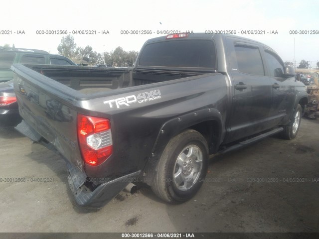 Photo 3 VIN: 5TFHY5F13GX523281 - TOYOTA TUNDRA 4WD TRUCK 