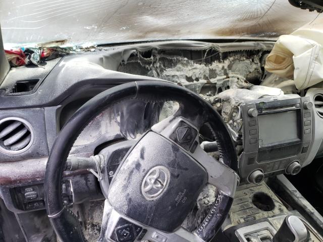 Photo 8 VIN: 5TFHY5F13HX671920 - TOYOTA TUNDRA CRE 