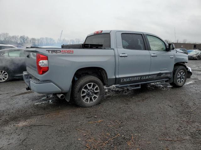 Photo 2 VIN: 5TFHY5F13JX734813 - TOYOTA TUNDRA CRE 