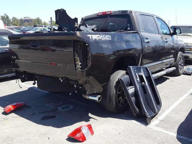 Photo 3 VIN: 5TFHY5F13JX752731 - TOYOTA TUNDRA CRE 