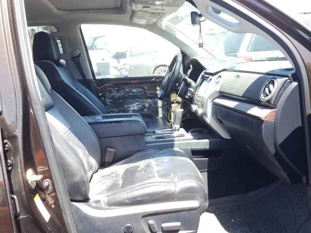 Photo 4 VIN: 5TFHY5F13JX752731 - TOYOTA TUNDRA CRE 