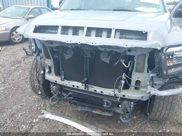 Photo 5 VIN: 5TFHY5F13KX847100 - TOYOTA TUNDRA 