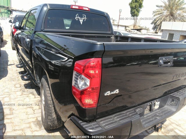 Photo 2 VIN: 5TFHY5F14FX457404 - TOYOTA TUNDRA 4WD TRUCK 