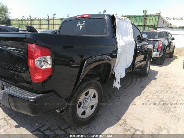 Photo 3 VIN: 5TFHY5F14FX457404 - TOYOTA TUNDRA 4WD TRUCK 