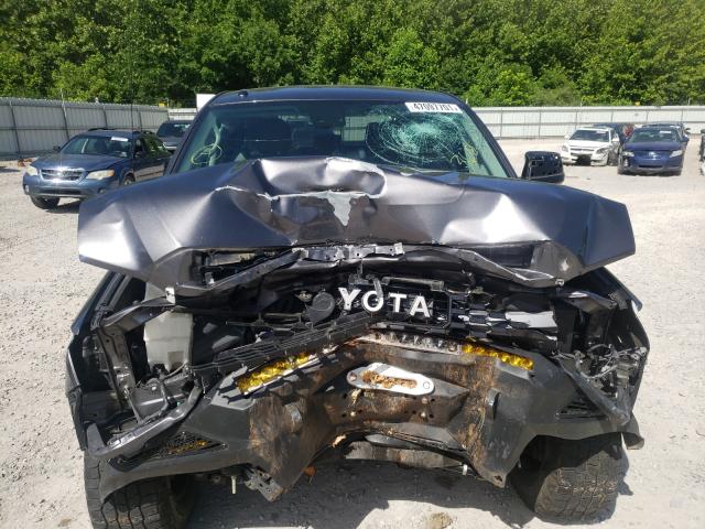 Photo 6 VIN: 5TFHY5F14JX713551 - TOYOTA TUNDRA CRE 