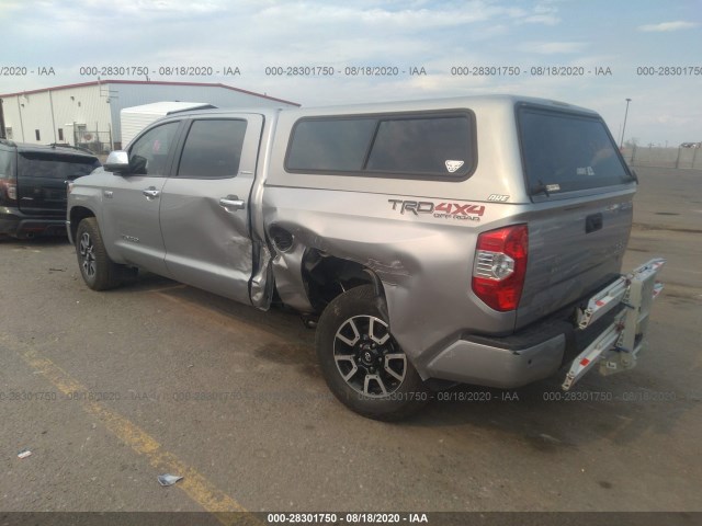 Photo 2 VIN: 5TFHY5F14JX759235 - TOYOTA TUNDRA 4WD 