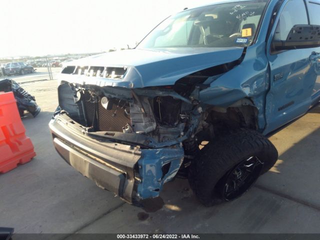 Photo 5 VIN: 5TFHY5F14KX795640 - TOYOTA TUNDRA 4WD 