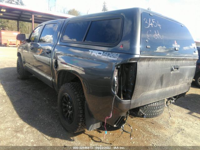 Photo 2 VIN: 5TFHY5F14KX843041 - TOYOTA TUNDRA 4WD 