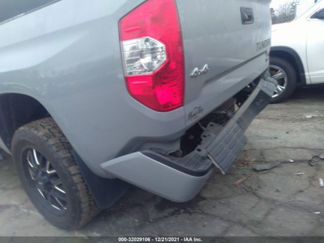 Photo 5 VIN: 5TFHY5F14LX934179 - TOYOTA TUNDRA 4WD 