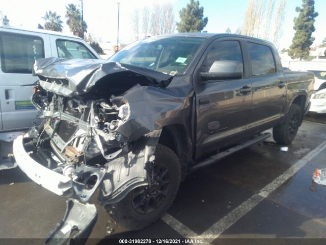 Photo 1 VIN: 5TFHY5F15HX618779 - TOYOTA TUNDRA 4WD 