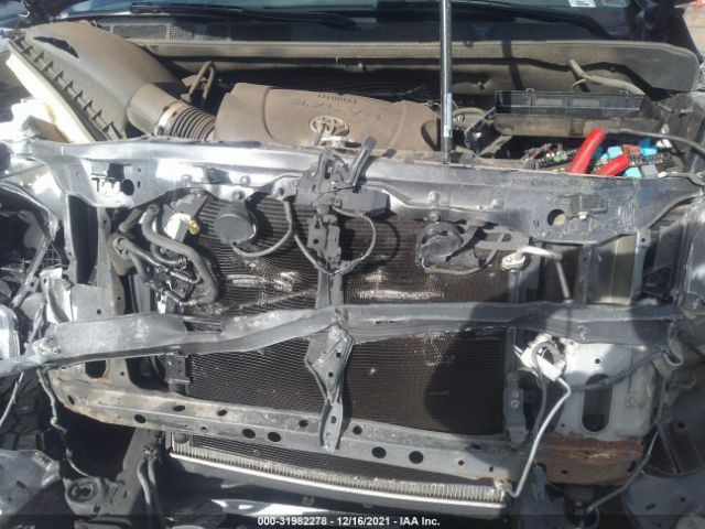 Photo 9 VIN: 5TFHY5F15HX618779 - TOYOTA TUNDRA 4WD 