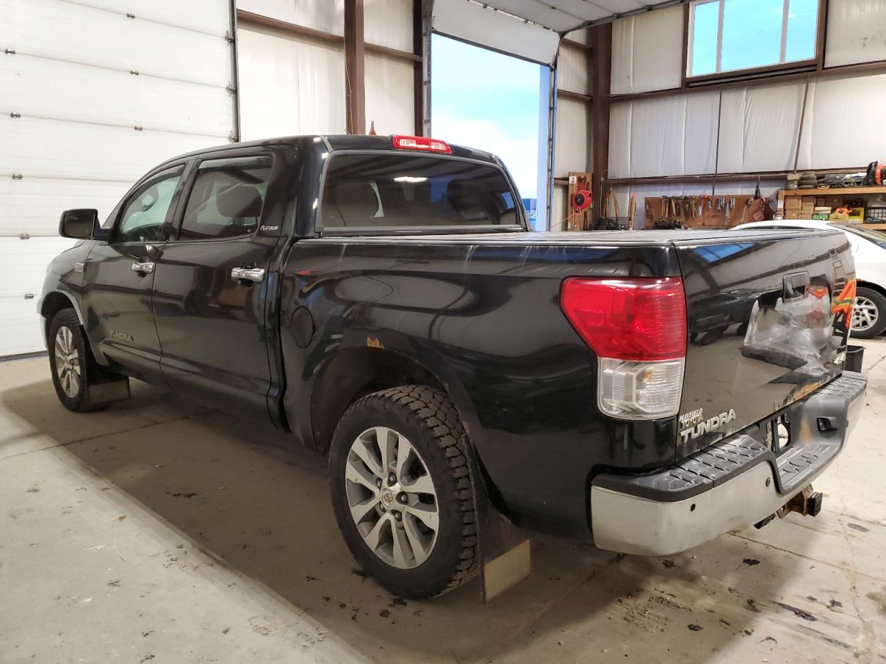 Photo 1 VIN: 5TFHY5F16BX183455 - TOYOTA TUNDRA 