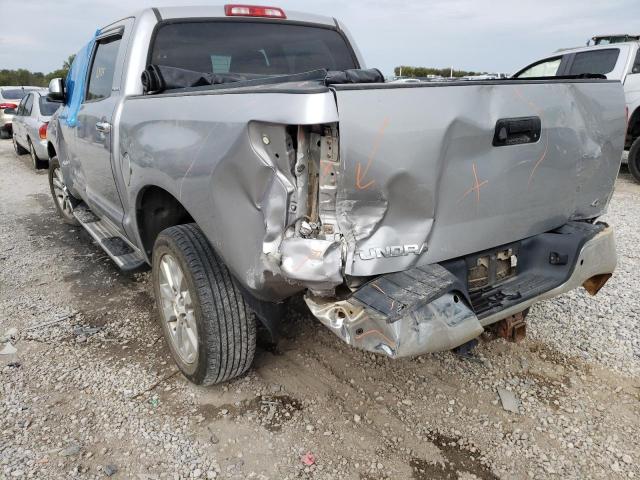 Photo 2 VIN: 5TFHY5F16CX252081 - TOYOTA TUNDRA CRE 