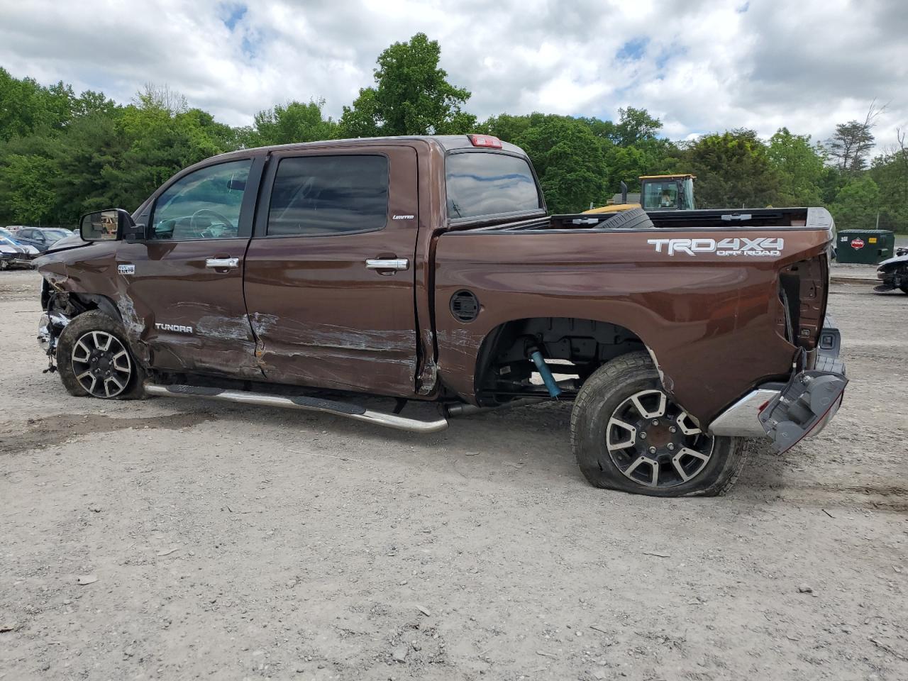 Photo 1 VIN: 5TFHY5F16EX335724 - TOYOTA TUNDRA 