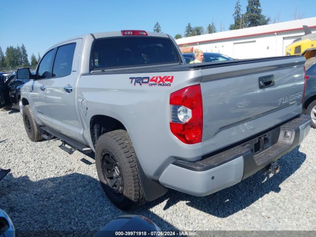 Photo 2 VIN: 5TFHY5F16JX769815 - TOYOTA TUNDRA 