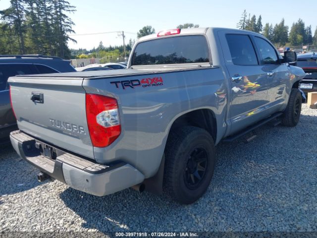 Photo 3 VIN: 5TFHY5F16JX769815 - TOYOTA TUNDRA 