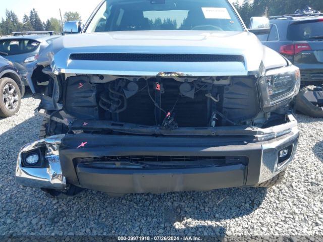 Photo 5 VIN: 5TFHY5F16JX769815 - TOYOTA TUNDRA 