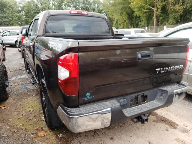 Photo 2 VIN: 5TFHY5F16KX843056 - TOYOTA TUNDRA CRE 