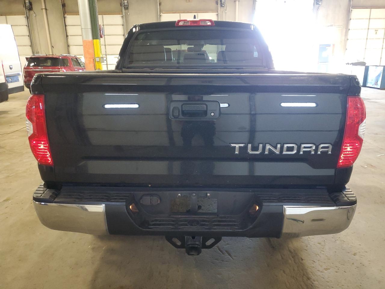 Photo 5 VIN: 5TFHY5F16MX997298 - TOYOTA TUNDRA 