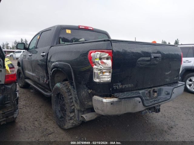 Photo 2 VIN: 5TFHY5F17BX176496 - TOYOTA TUNDRA 