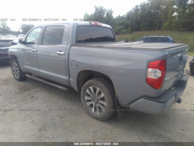 Photo 2 VIN: 5TFHY5F17JX749847 - TOYOTA TUNDRA 4WD 