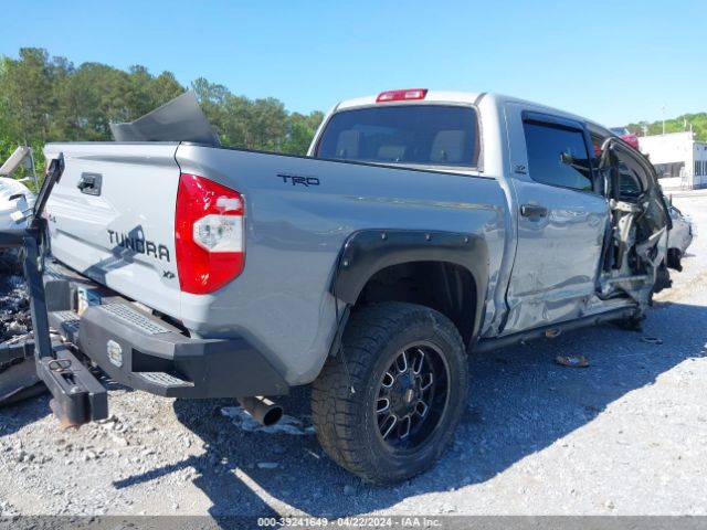 Photo 3 VIN: 5TFHY5F17KX808901 - TOYOTA TUNDRA 