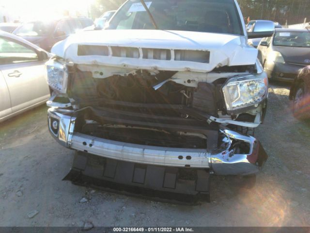 Photo 5 VIN: 5TFHY5F18FX430237 - TOYOTA TUNDRA 4WD TRUCK 