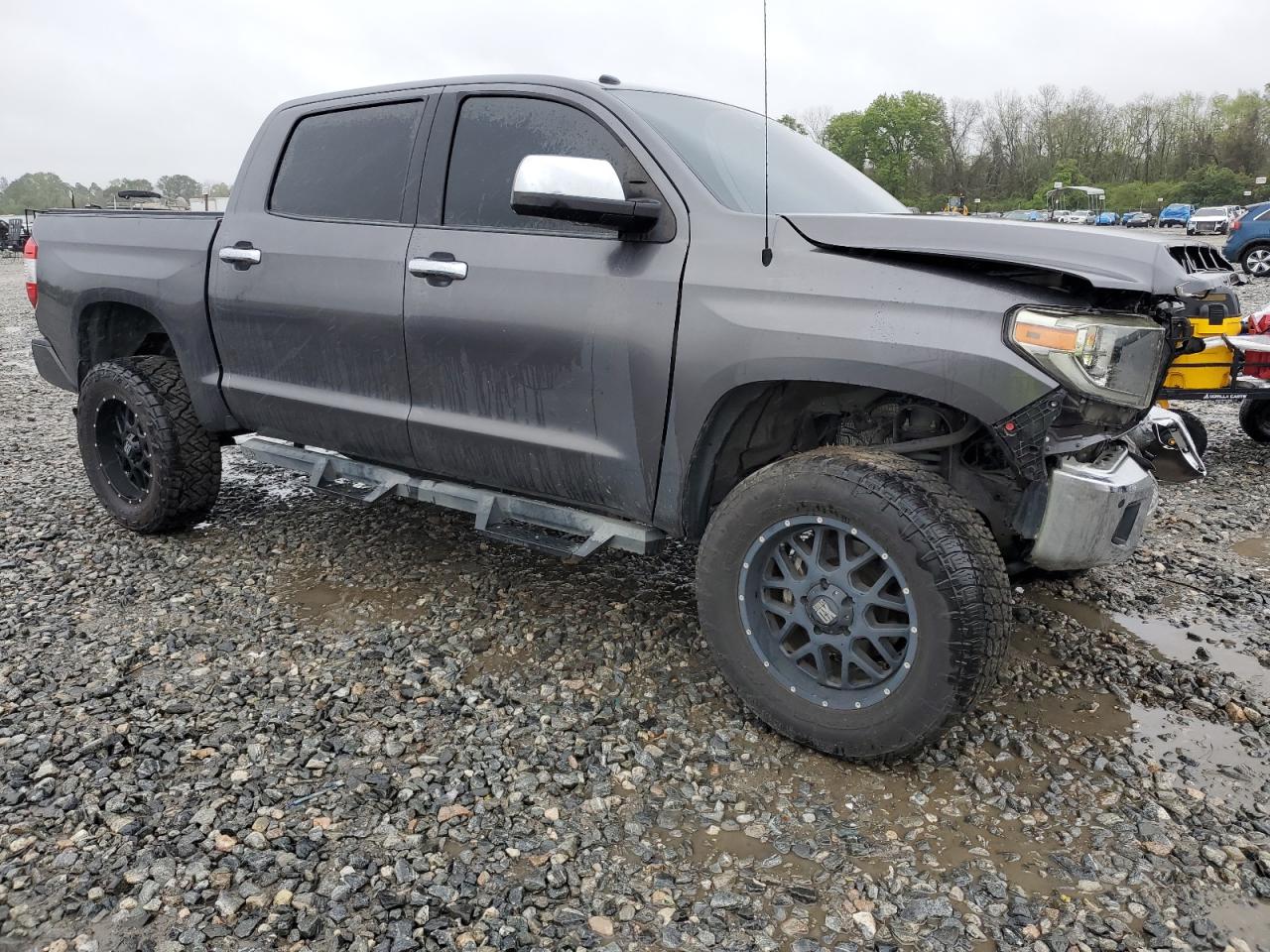 Photo 3 VIN: 5TFHY5F18JX732359 - TOYOTA TUNDRA 