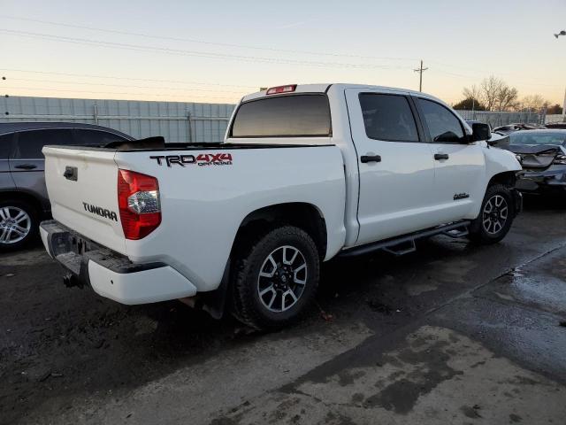 Photo 2 VIN: 5TFHY5F18JX742275 - TOYOTA TUNDRA CRE 