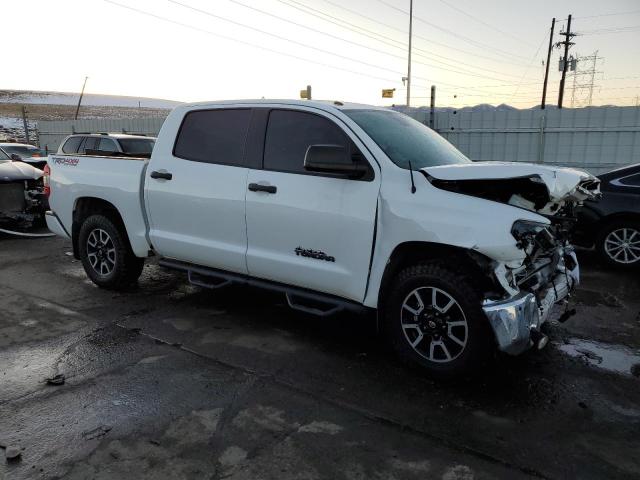 Photo 3 VIN: 5TFHY5F18JX742275 - TOYOTA TUNDRA CRE 