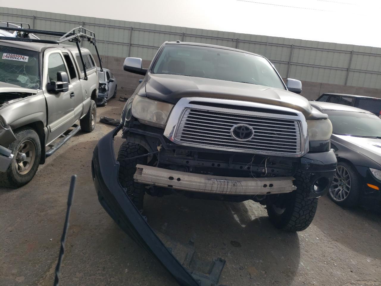 Photo 4 VIN: 5TFHY5F19BX186656 - TOYOTA TUNDRA 