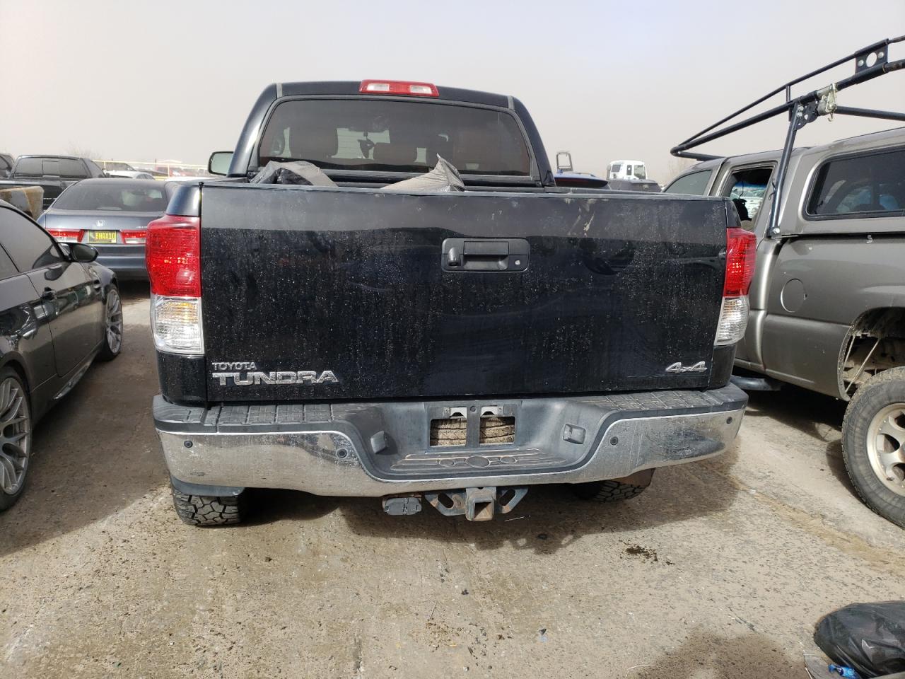 Photo 5 VIN: 5TFHY5F19BX186656 - TOYOTA TUNDRA 