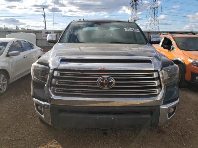 Photo 4 VIN: 5TFHY5F19KX793396 - TOYOTA TUNDRA CRE 