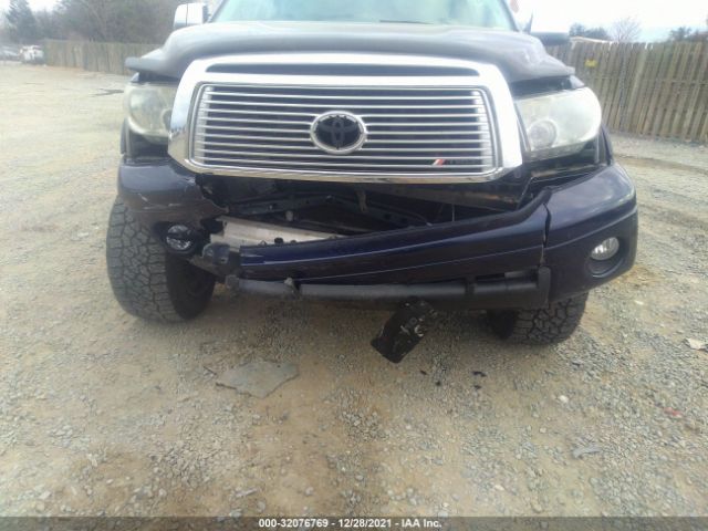 Photo 5 VIN: 5TFHY5F1XAX138467 - TOYOTA TUNDRA 4WD TRUCK 