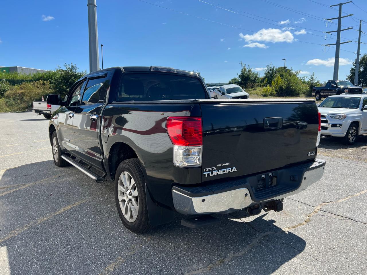 Photo 2 VIN: 5TFHY5F1XBX160955 - TOYOTA TUNDRA 