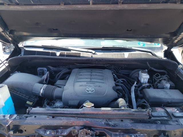 Photo 6 VIN: 5TFHY5F1XEX358083 - TOYOTA TUNDRA CRE 