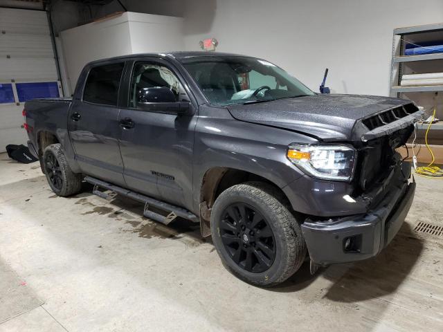 Photo 3 VIN: 5TFHY5F1XMX027275 - TOYOTA TUNDRA CRE 