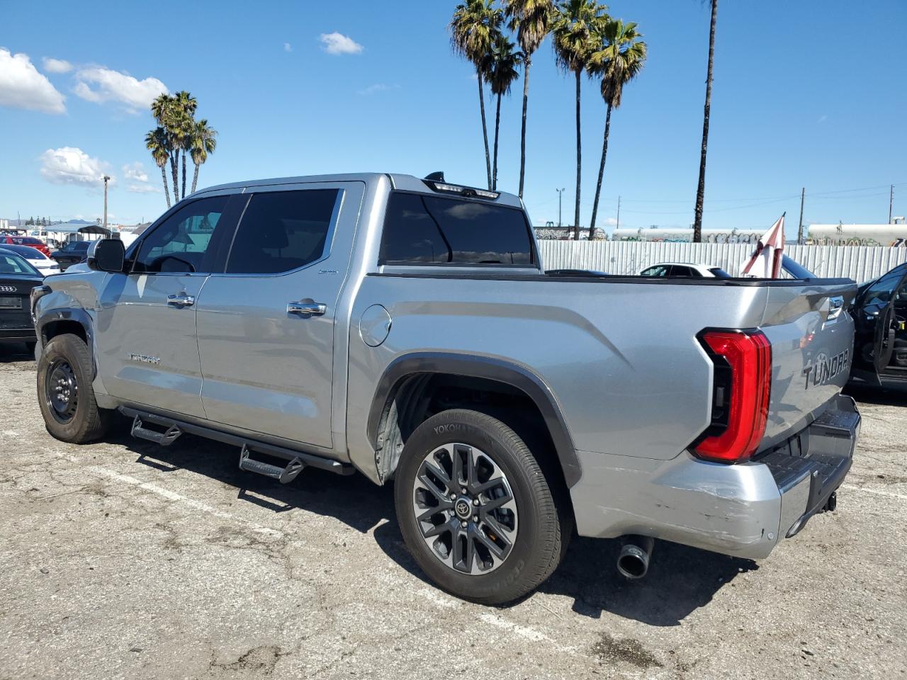 Photo 1 VIN: 5TFJA5AB1PX022573 - TOYOTA TUNDRA 