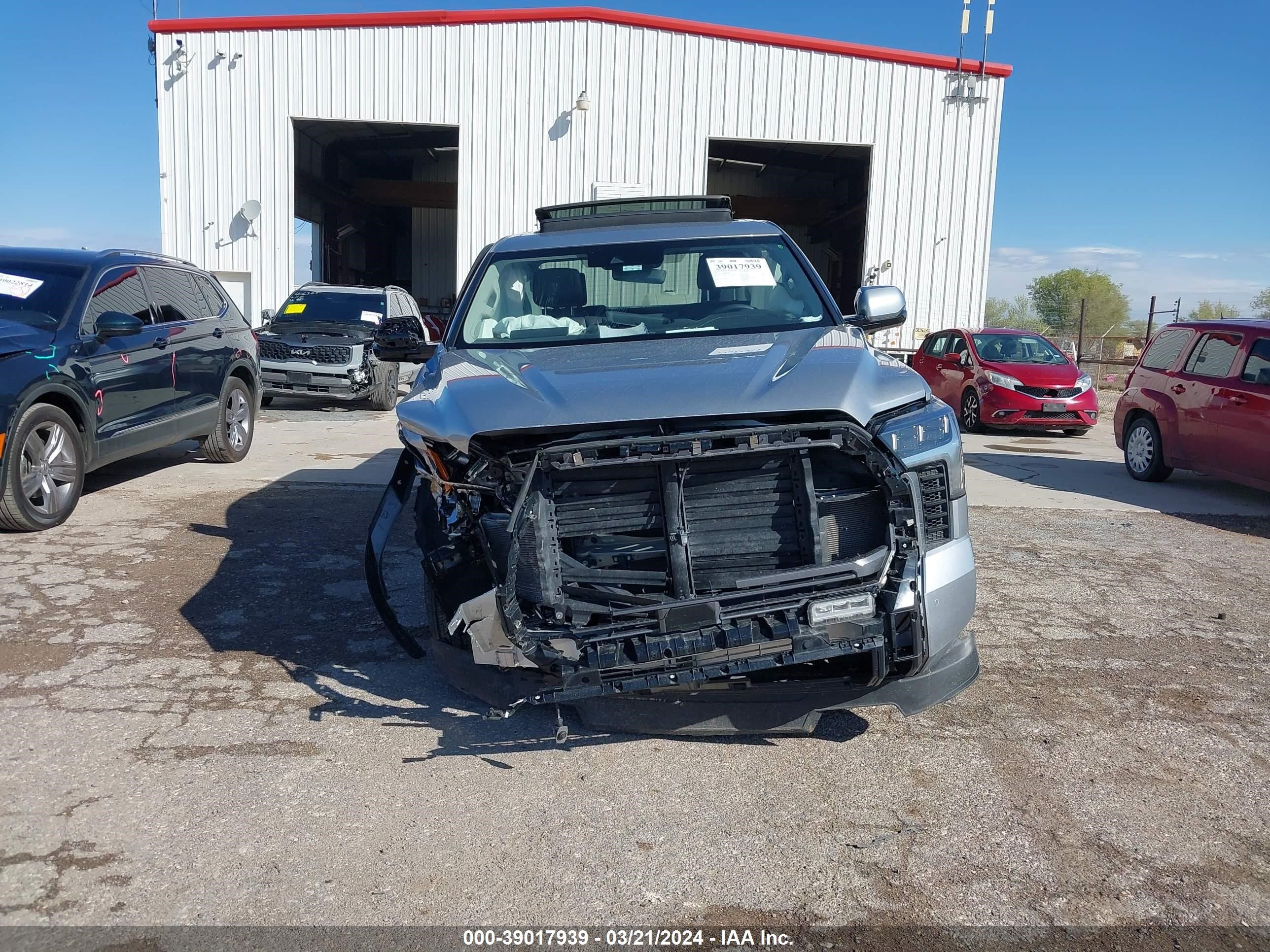 Photo 11 VIN: 5TFJA5AB1PX026123 - TOYOTA TUNDRA 