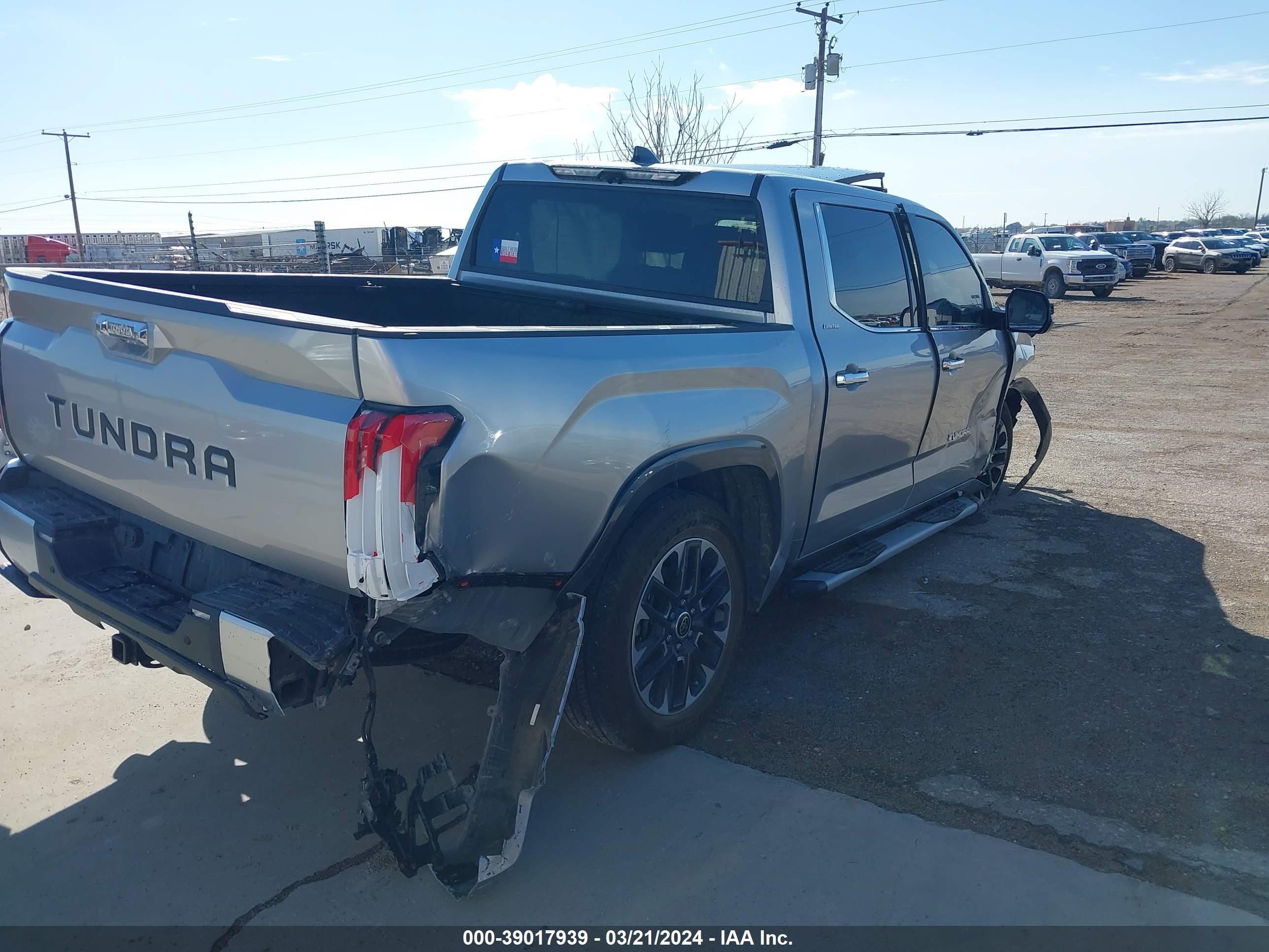 Photo 3 VIN: 5TFJA5AB1PX026123 - TOYOTA TUNDRA 