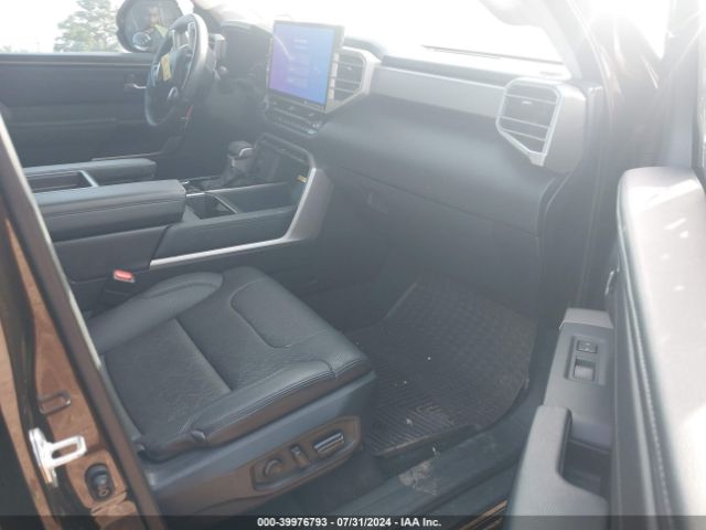 Photo 4 VIN: 5TFJA5AB4NX001455 - TOYOTA TUNDRA 