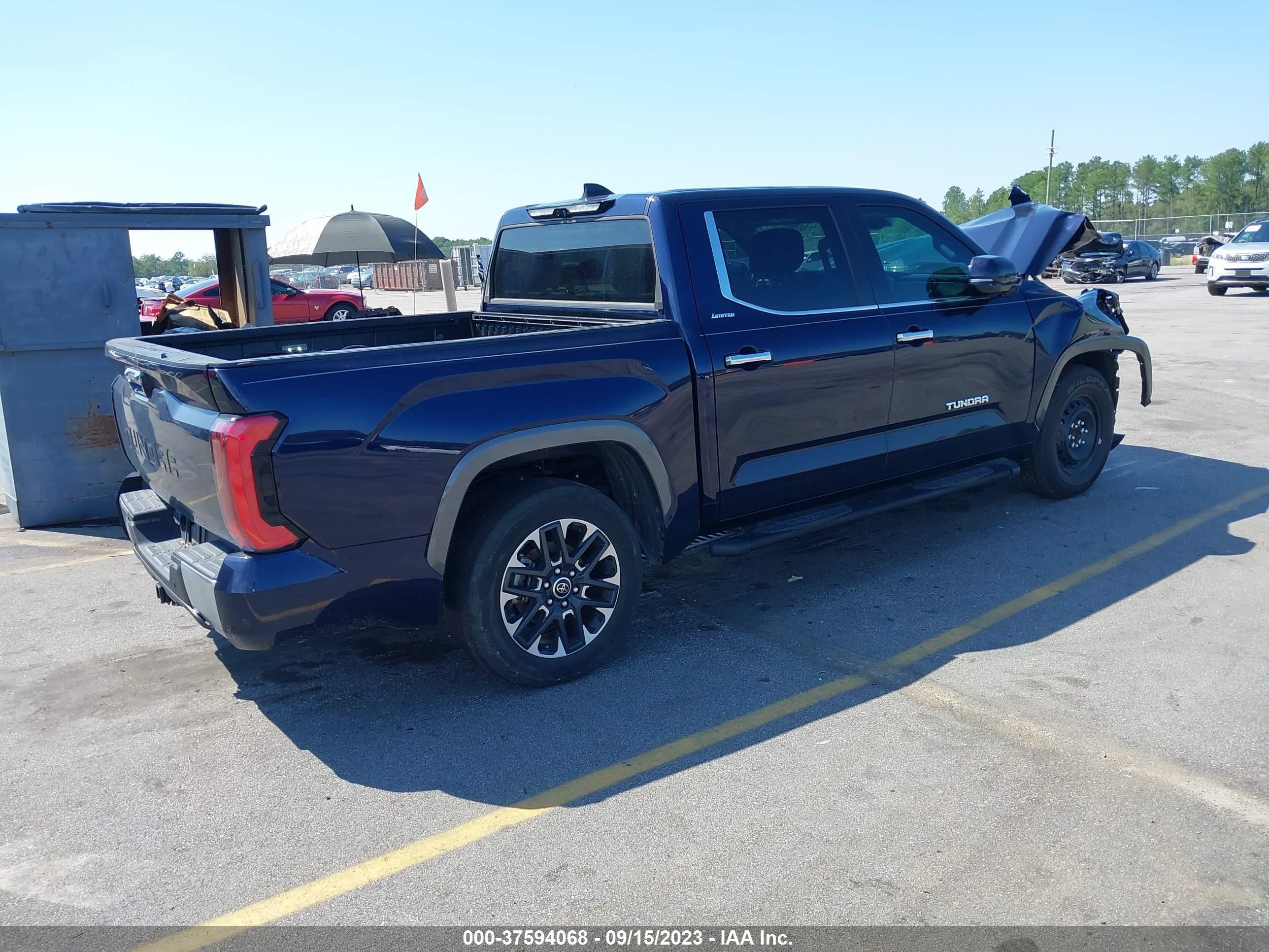 Photo 3 VIN: 5TFJA5AB8NX004892 - TOYOTA TUNDRA 