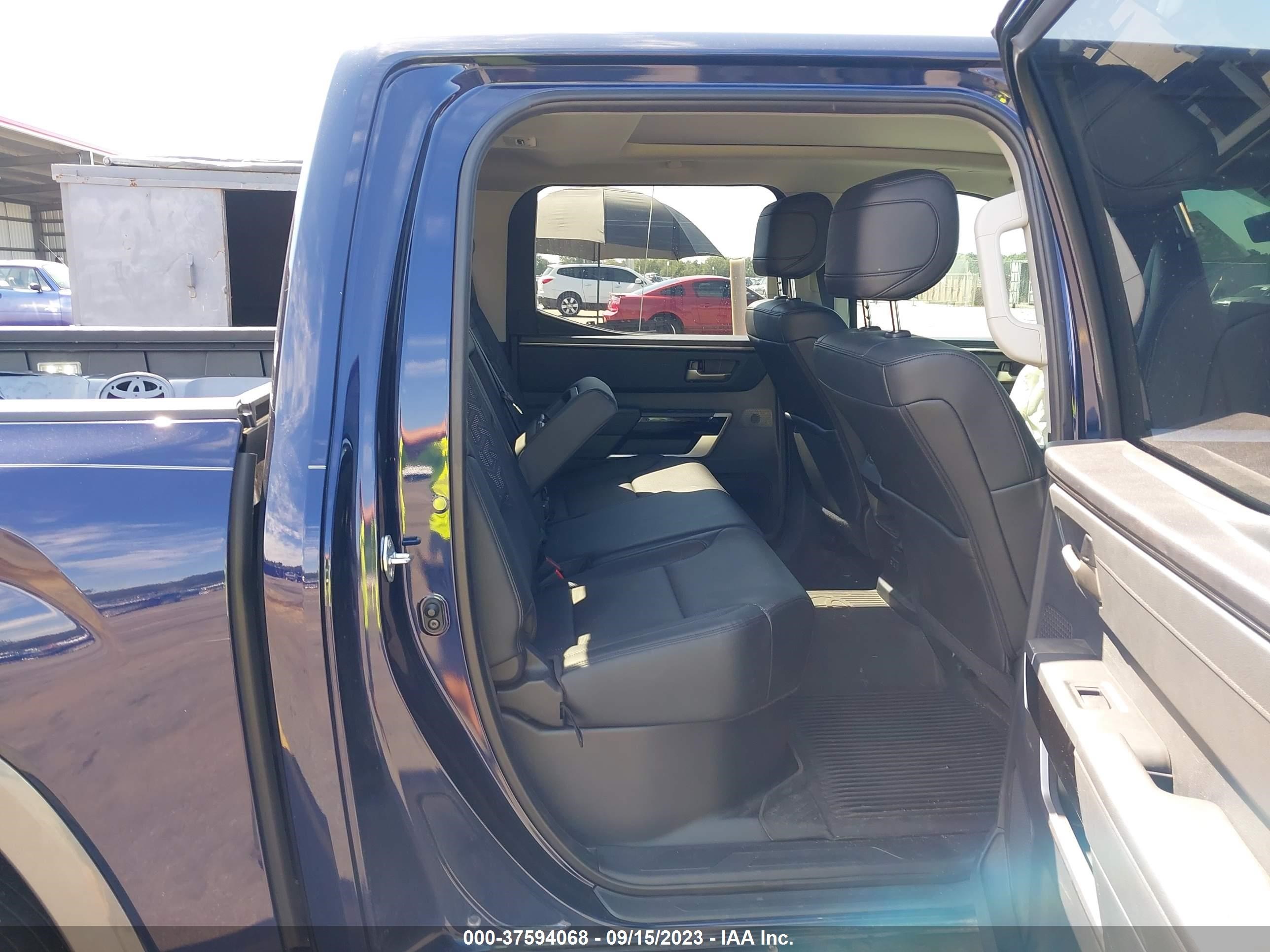 Photo 7 VIN: 5TFJA5AB8NX004892 - TOYOTA TUNDRA 