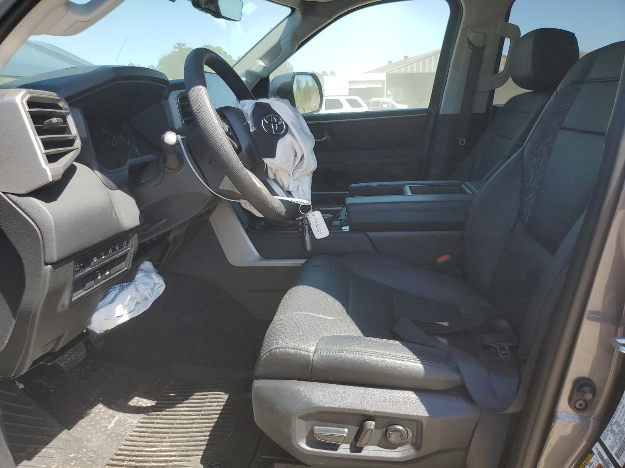 Photo 6 VIN: 5TFJA5AB8PX026913 - TOYOTA TUNDRA 