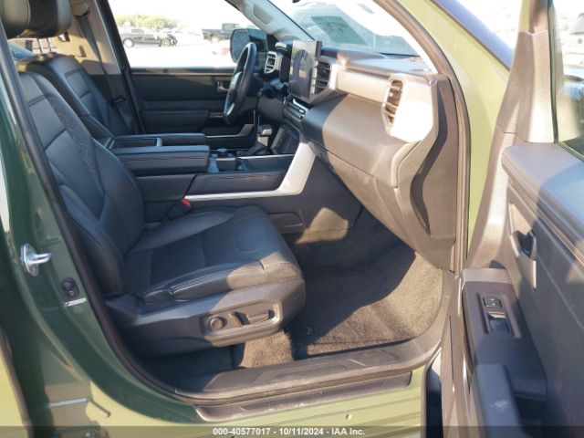 Photo 4 VIN: 5TFJA5BC9PX002496 - TOYOTA TUNDRA 