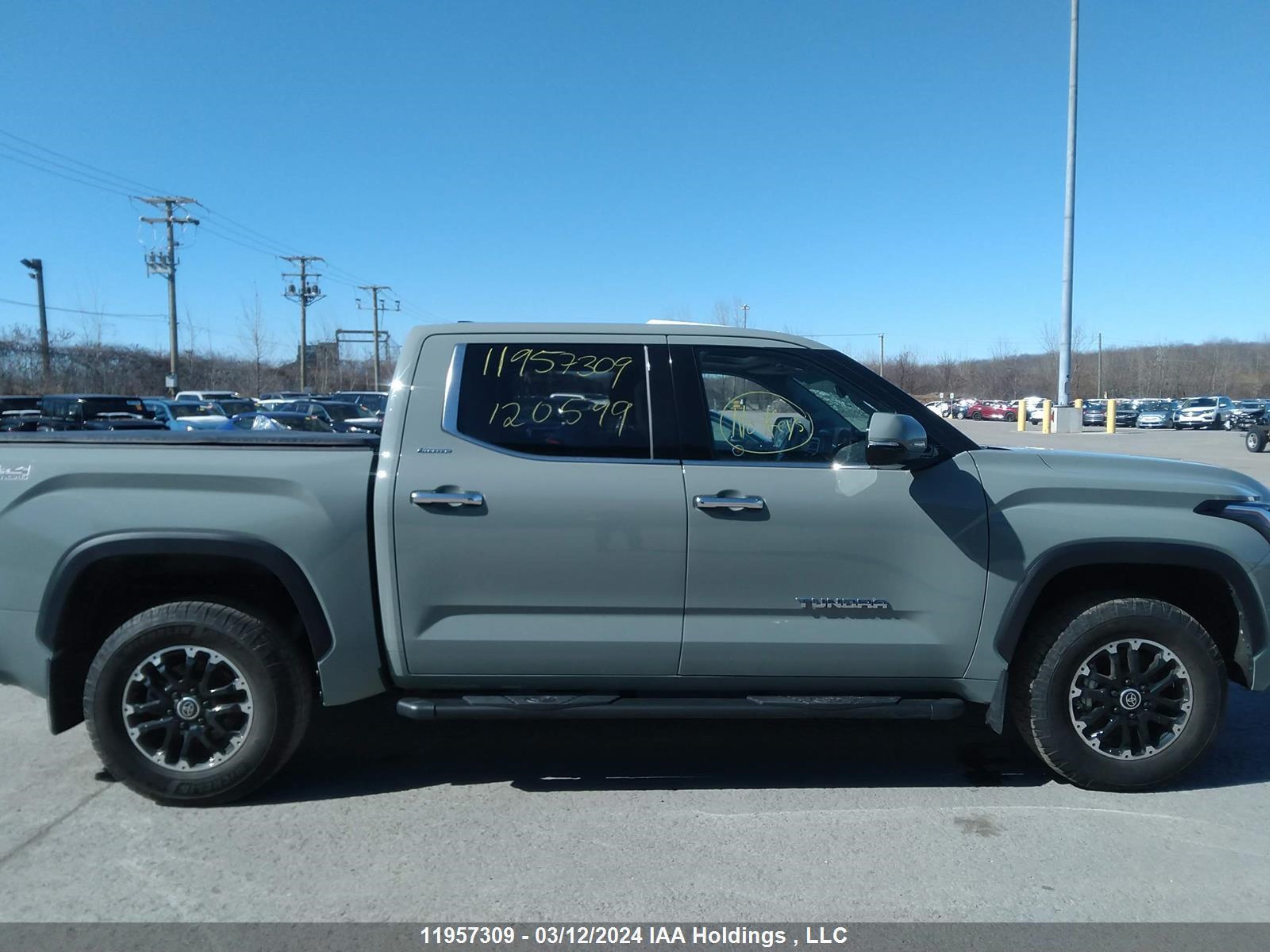 Photo 13 VIN: 5TFJA5DB0PX120599 - TOYOTA TUNDRA 