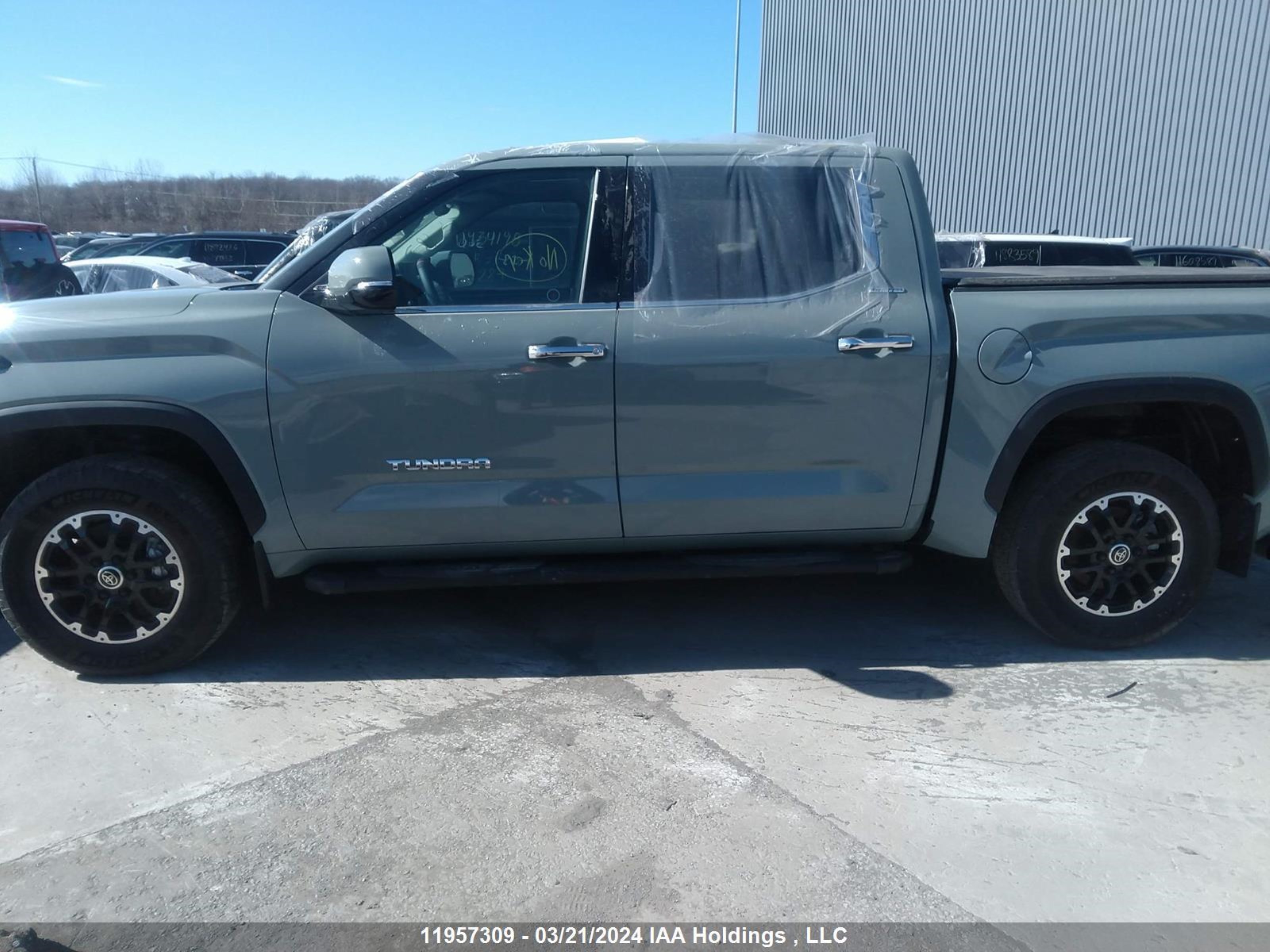 Photo 14 VIN: 5TFJA5DB0PX120599 - TOYOTA TUNDRA 