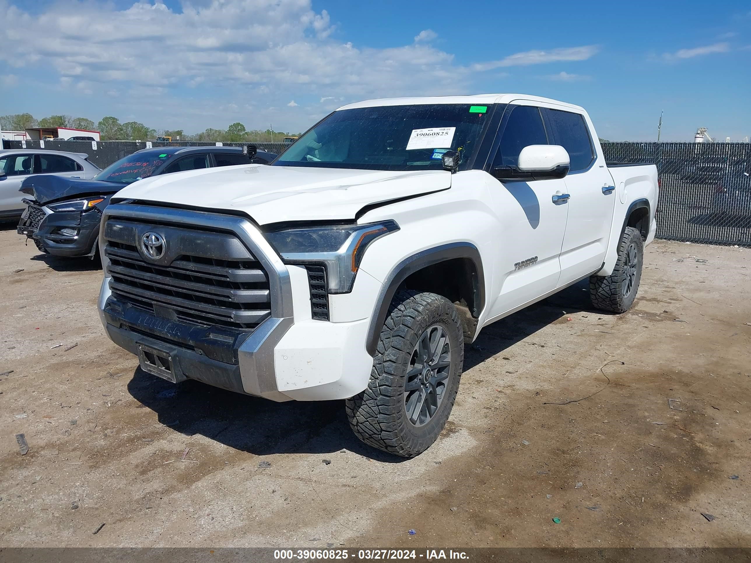 Photo 1 VIN: 5TFJA5DB4NX005081 - TOYOTA TUNDRA 