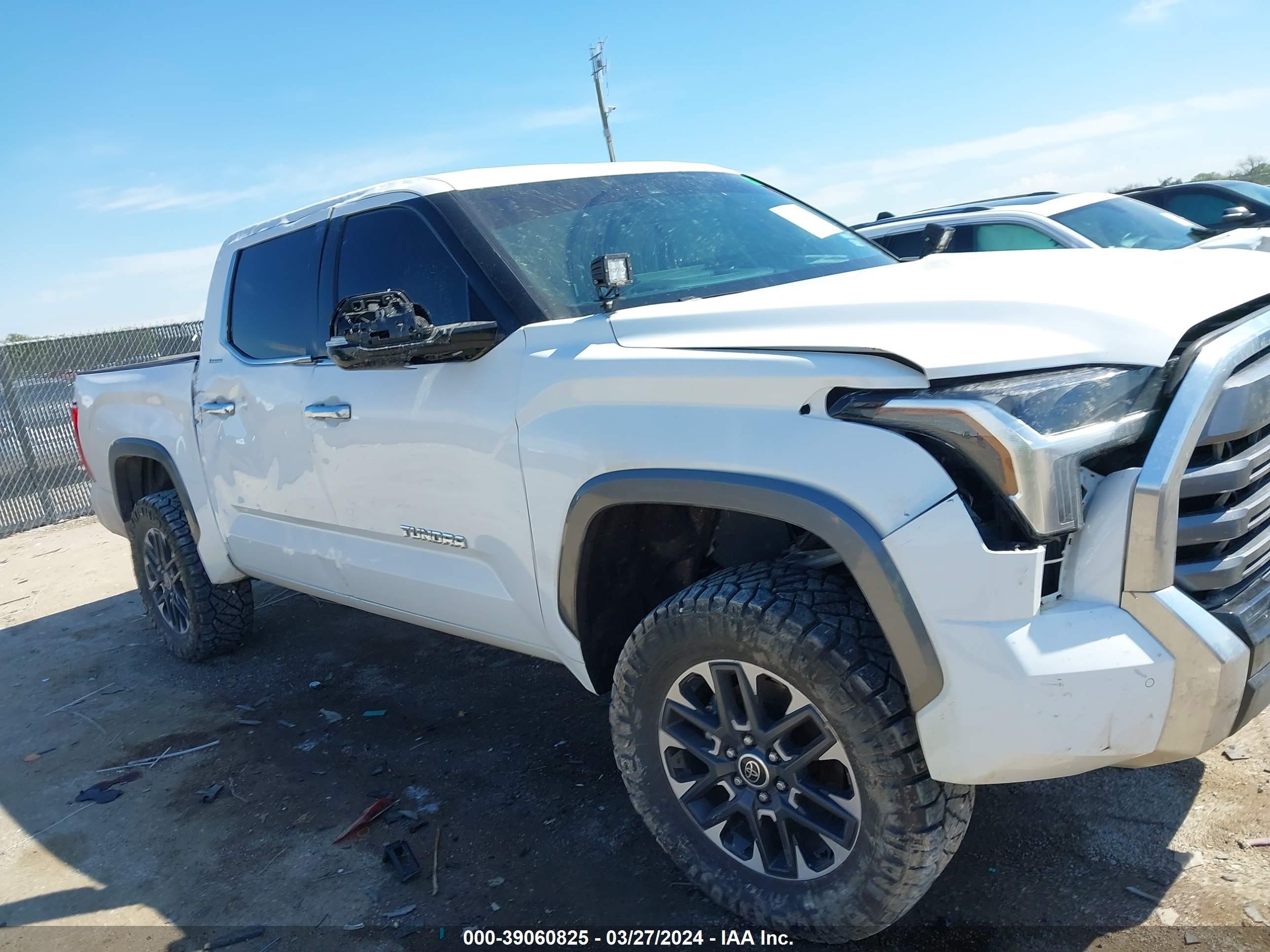 Photo 5 VIN: 5TFJA5DB4NX005081 - TOYOTA TUNDRA 